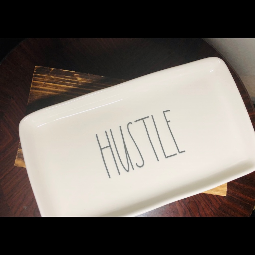 NWT Rae Dunn Hustle Dinnerware - Picture 2 of 6